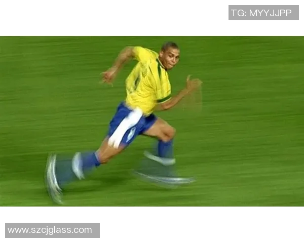 天赋异禀的足球巨星们如何塑造历史与未来的足球传奇 天赋异禀的足球巨星们如何塑造历史与未来的足球传奇