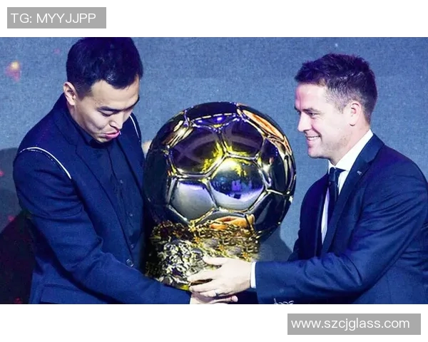 杭州足球队选拔赛点评展现出灵活性与团队配合的精彩表现 杭州足球队选拔赛点评展现出灵活性与团队配合的精彩表现