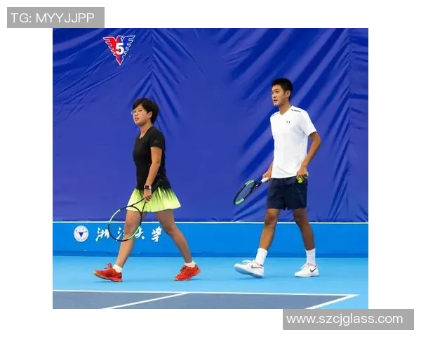 赛后分析:广州网球队与重庆网球队的默契配合与战术执行探讨 赛后分析:广州网球队与重庆网球队的默契配合与战术执行探讨